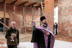 В Водоватове был совершен молебен перед началом восстановления Покровской церкви (фото)