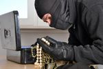 Арзамасскими полицейскими задержан подозреваемый в совершении кражи золотой цепочки