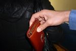 Арзамасские полицейские раскрыли карманную кражу