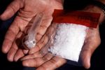 Арзамасские полицейские изъяли у пассажира авто пакетики с наркотиками