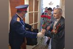 Сотрудники Арзамасского следственного отдела следственного управления регионального СК поздравили ветерана войны