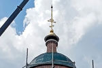 На возрождающийся Покровский храм села Водоватова подняты купол и крест