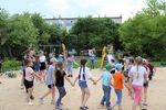8 июня во дворе дома № 14 улицы Кольцова волонтеры Центра развития добровольчества 