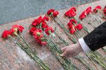 Городское шествие молодежи для возложения цветов и венков на могилы павших воинов